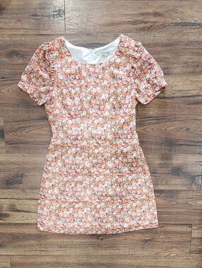 Forever 21 Junior's Vintage Floral Short Sleeve A-Line Knee Length Dress Medium